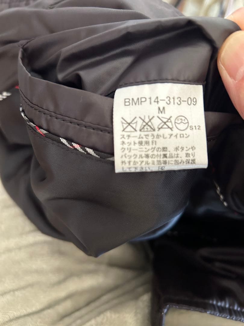 バーバリー　ブラックレーベル　ダウンジャケット　M