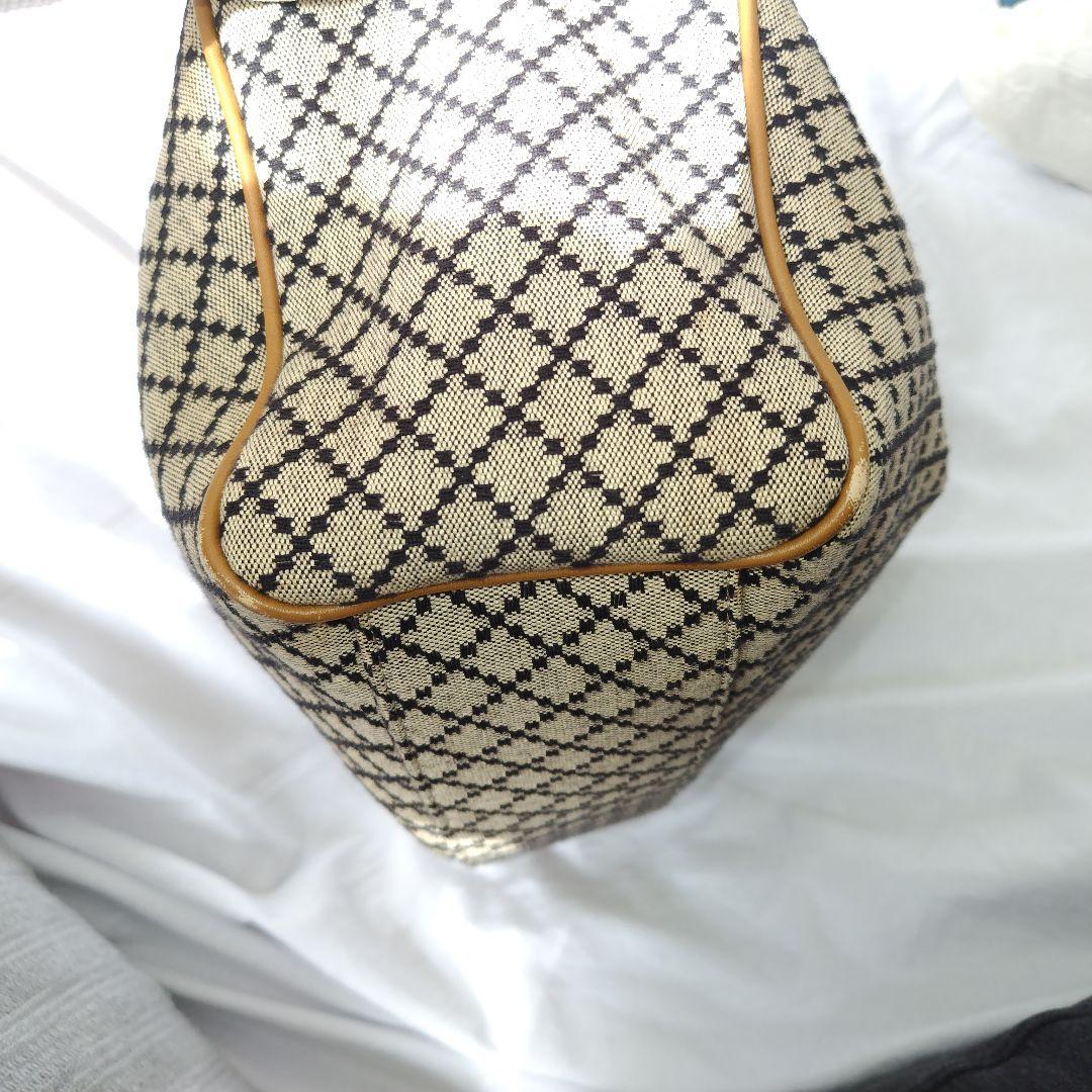 【本日2/8限定値下げ】GUCCI ダイヤモンドパターン ハンドバッグ