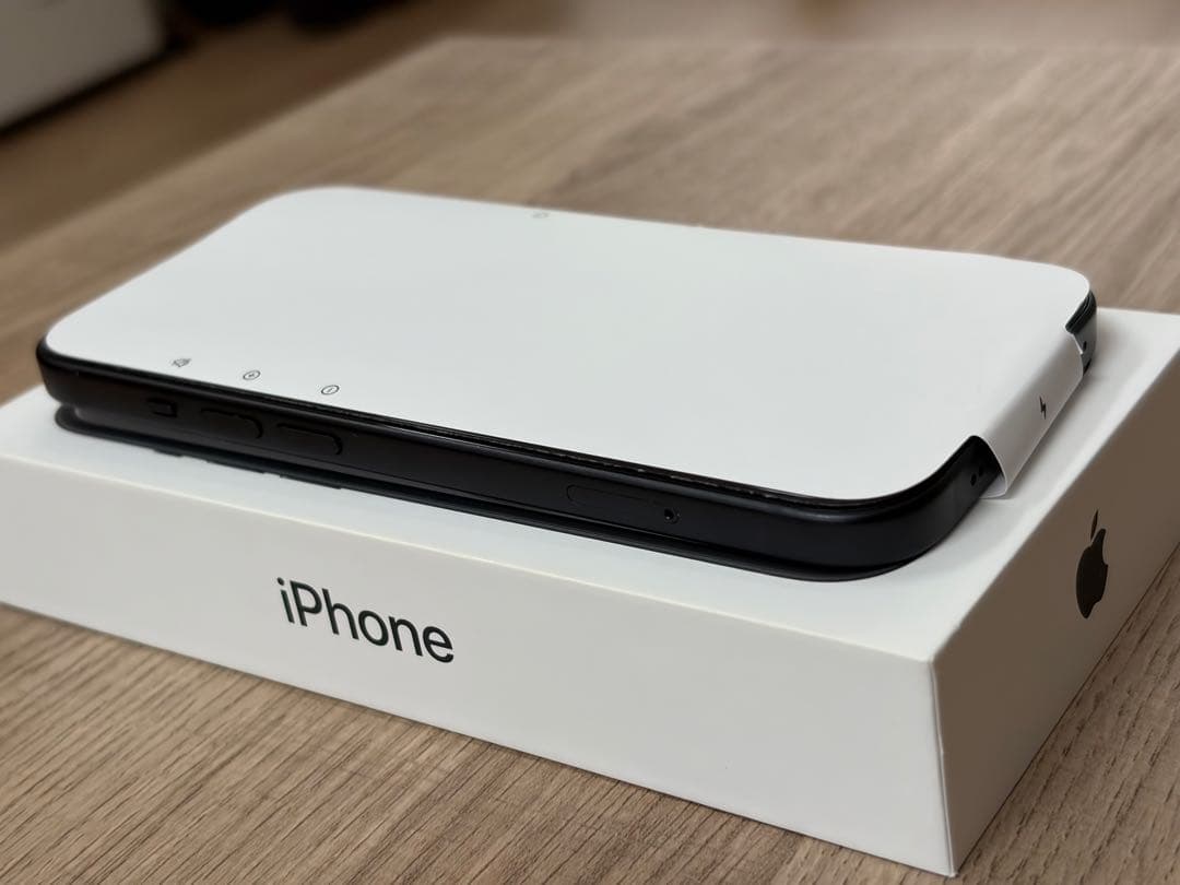 Iphone 15 ブラック　SIMフリー　256GB 86%