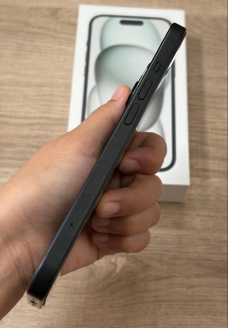 Iphone 15 ブラック　SIMフリー　256GB 86%