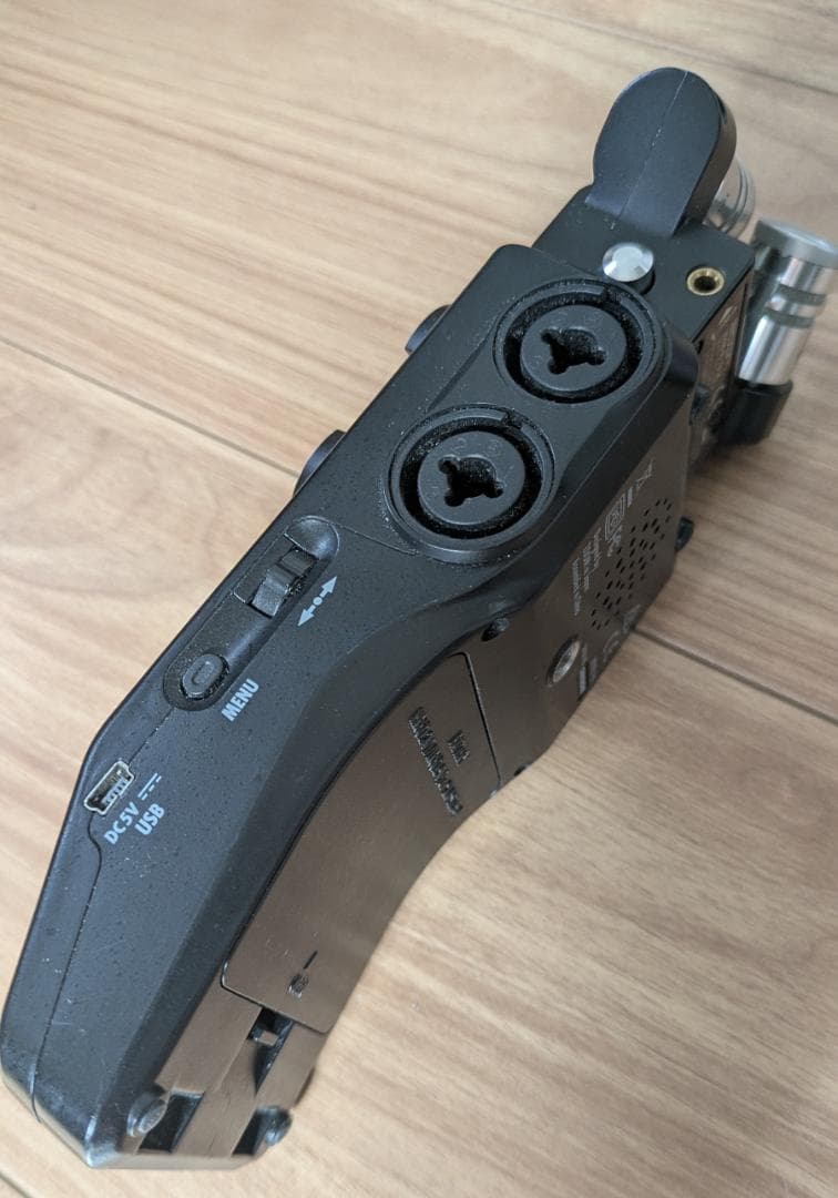 ZOOM H6 Handy Recorder 本体と付属品