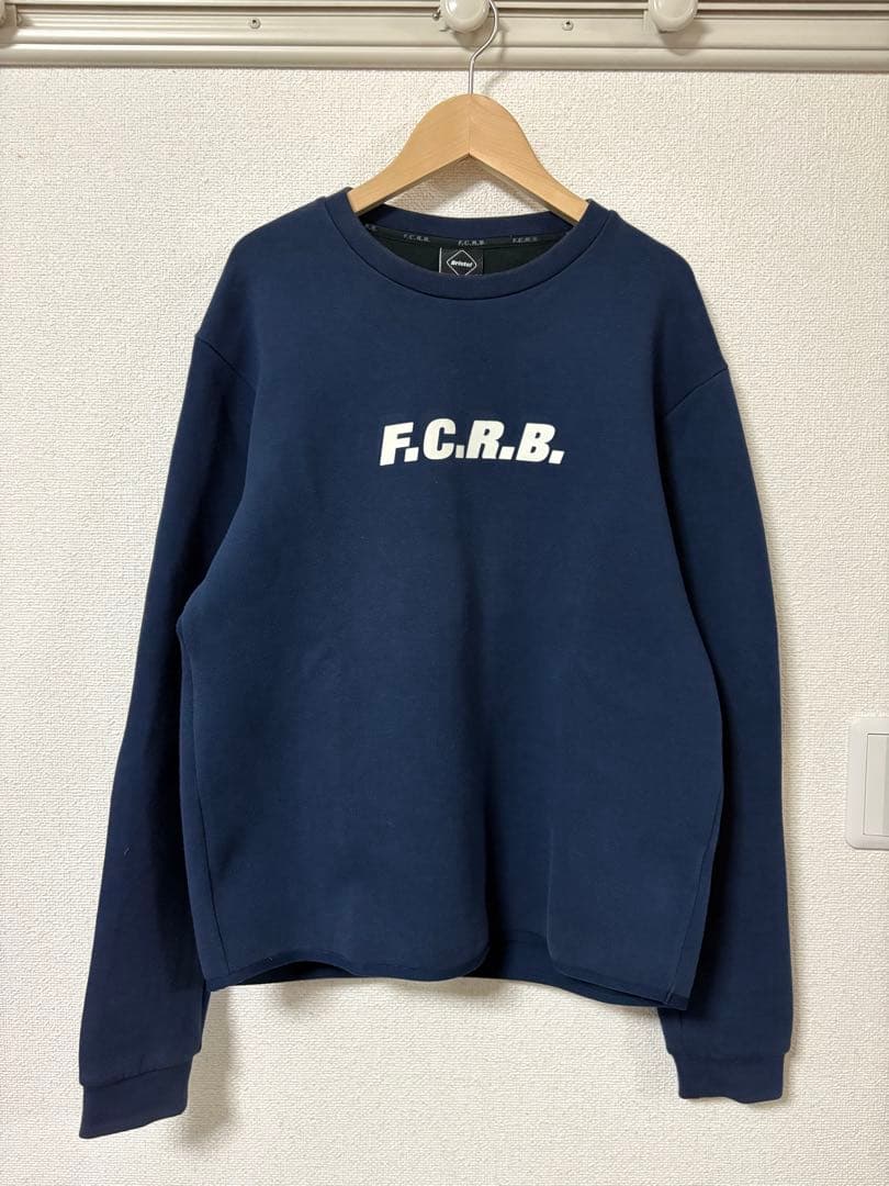 トップス F.C.R.B. SLEEVE LOGO CREW NECK