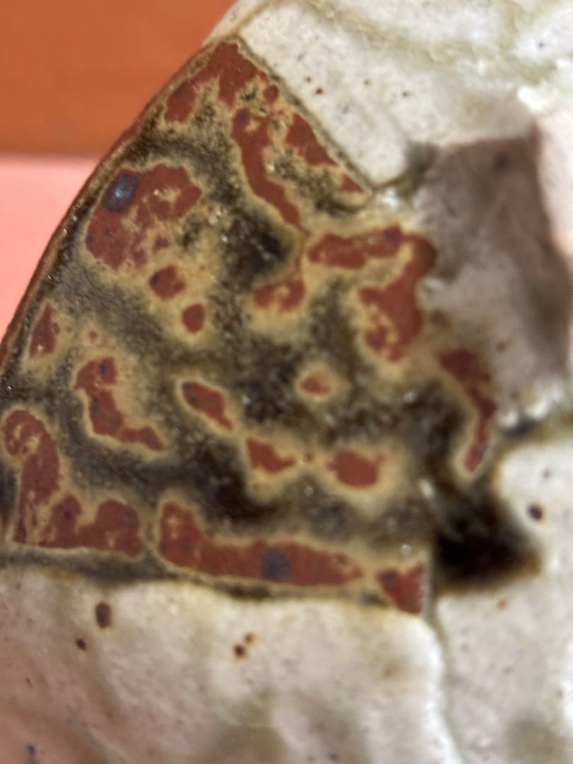 河井寛次郎作柿緑釉麻布目輪花三ツ足皿　製作番一　森の器