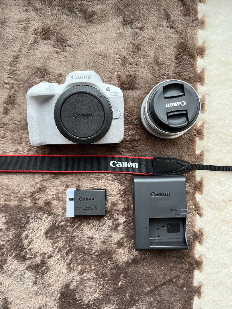 Canon R50ミラーレスカメラ 本体とレンズセット