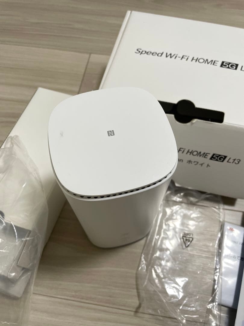 Speed Wi-Fi  5G L13 ZTR02SWU au ホワイト