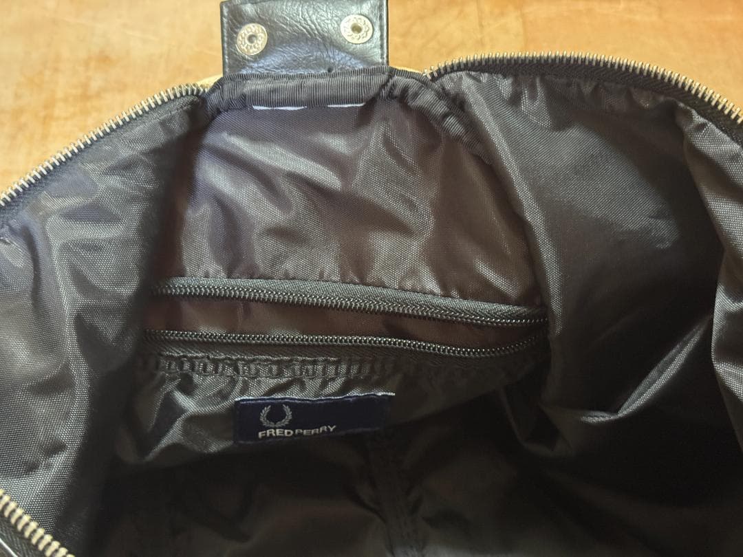 FRED PERRY ドラムバッグ 黒/黄