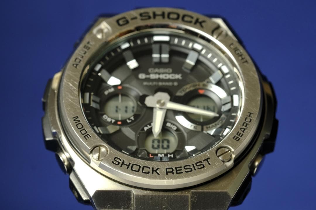 【良品】G-SHOCK GST-W110 電波ソーラー 二次電池新品 (211)