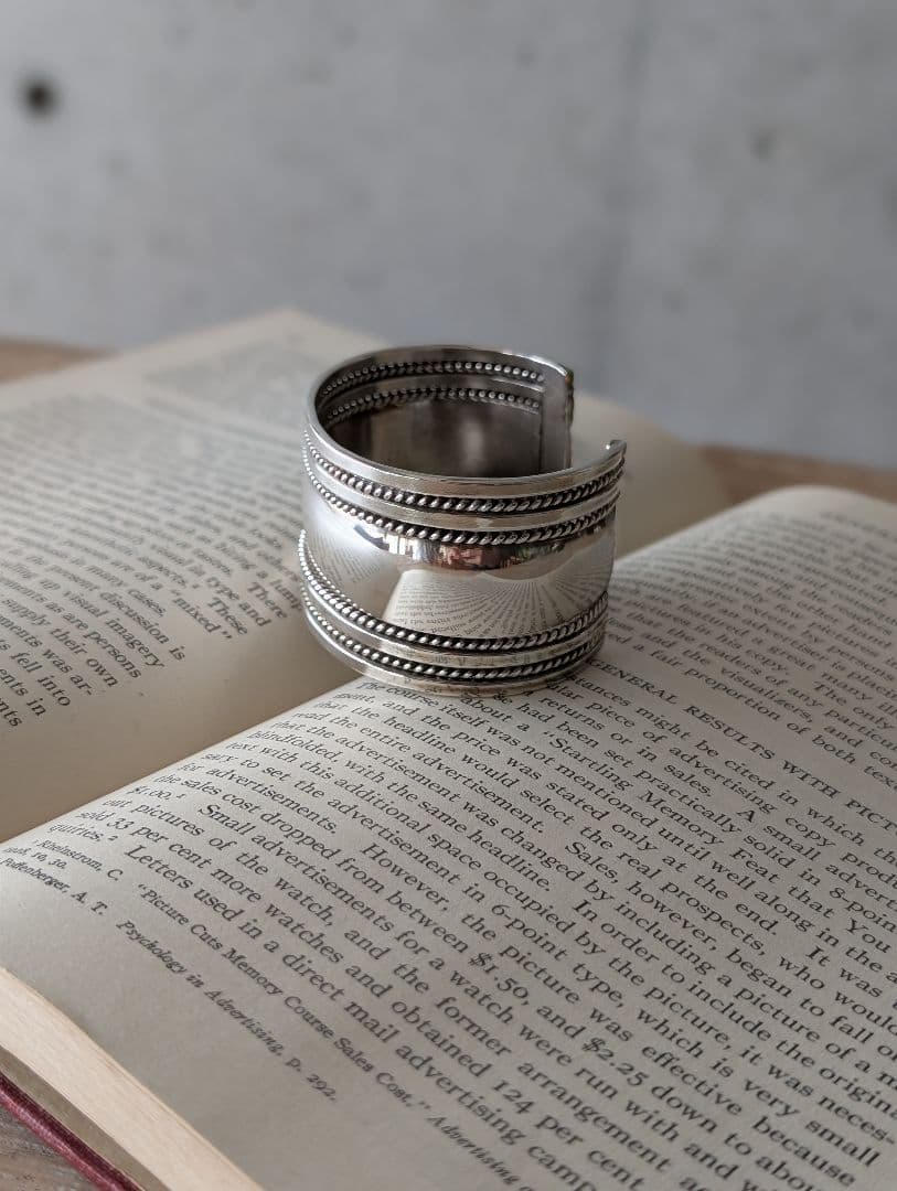 【最終値下げ】Navajo Elain Tahe作極太鏡面バングル