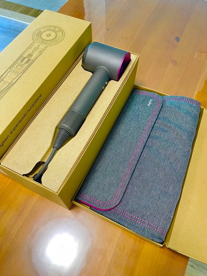 dyson☆ダイソンドライヤー 新品未使用収納袋 アタッチメント