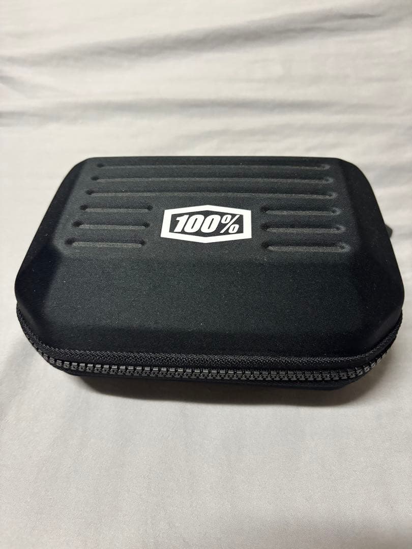 じ*ん様 ワンハンドレッド　100％　サングラス