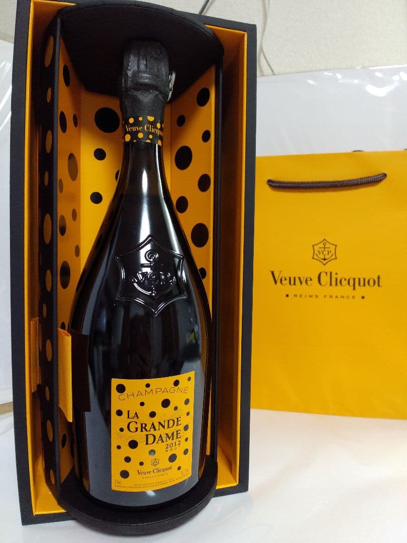 希少、新品未開封、ヴーヴクリコ　草間弥生　シャンパン