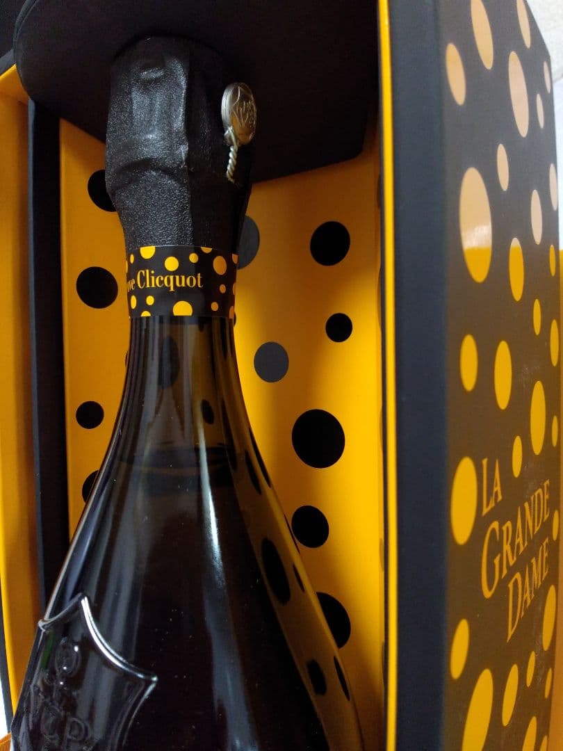 希少、新品未開封、ヴーヴクリコ　草間弥生　シャンパン