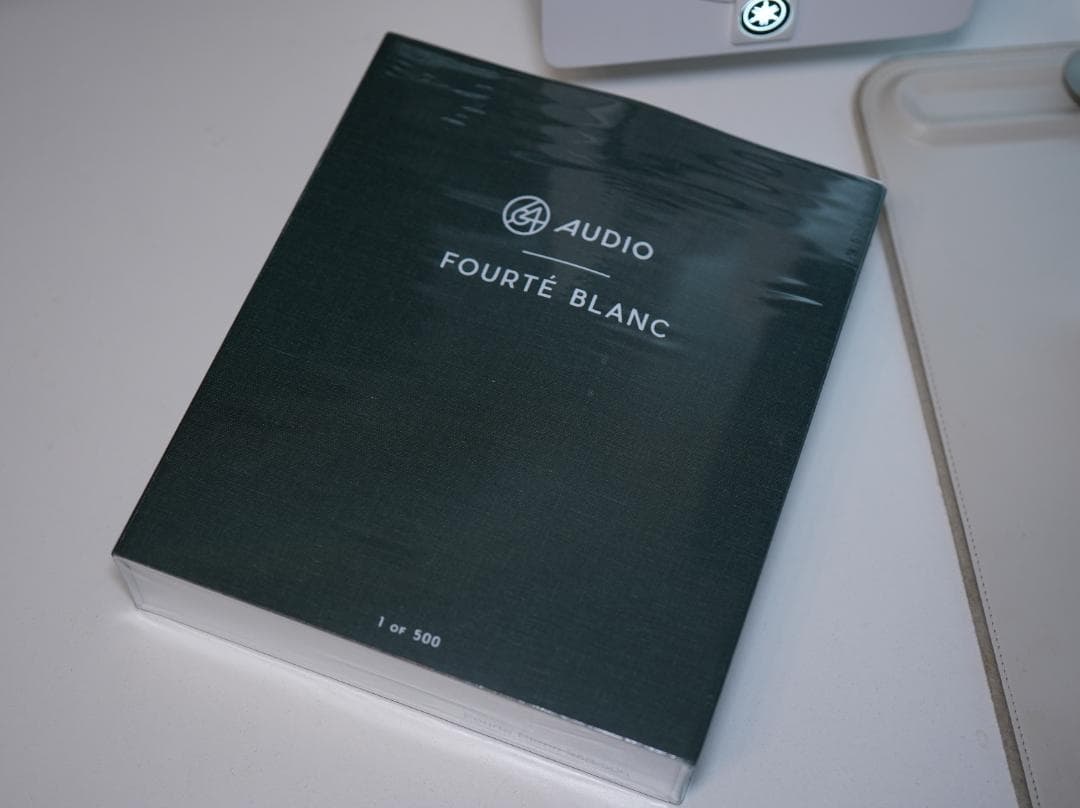 イヤホン 64audio Fourte Blanc