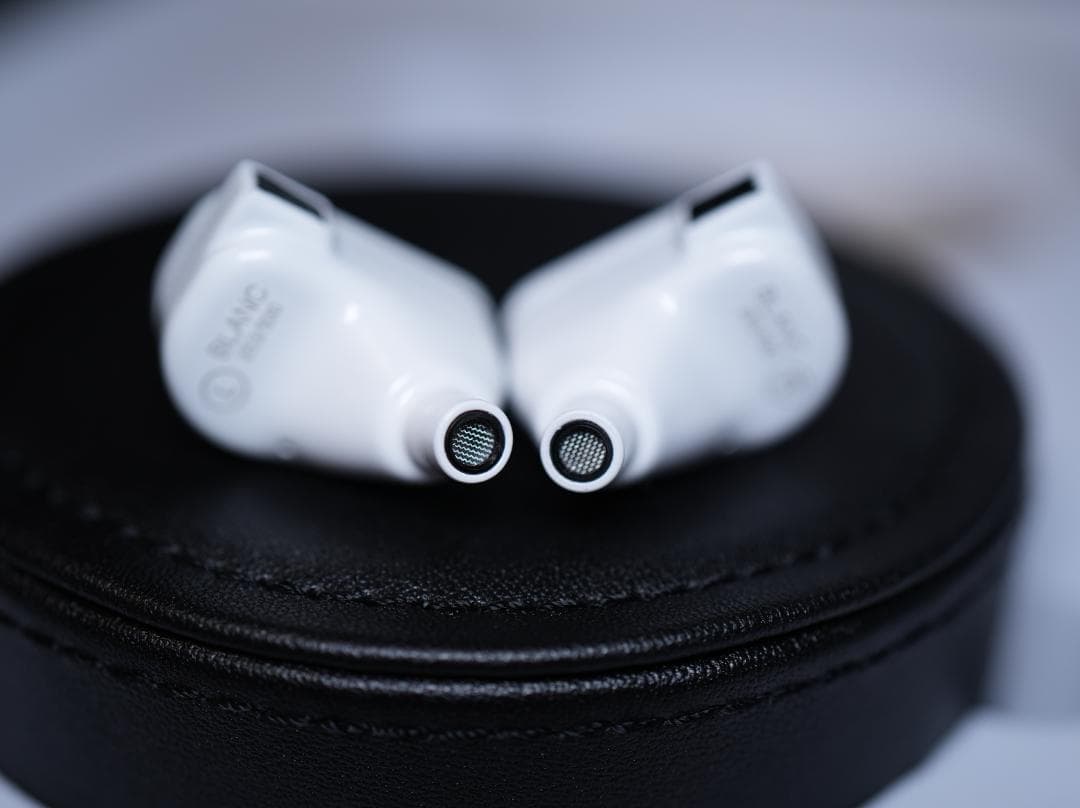 イヤホン 64audio Fourte Blanc