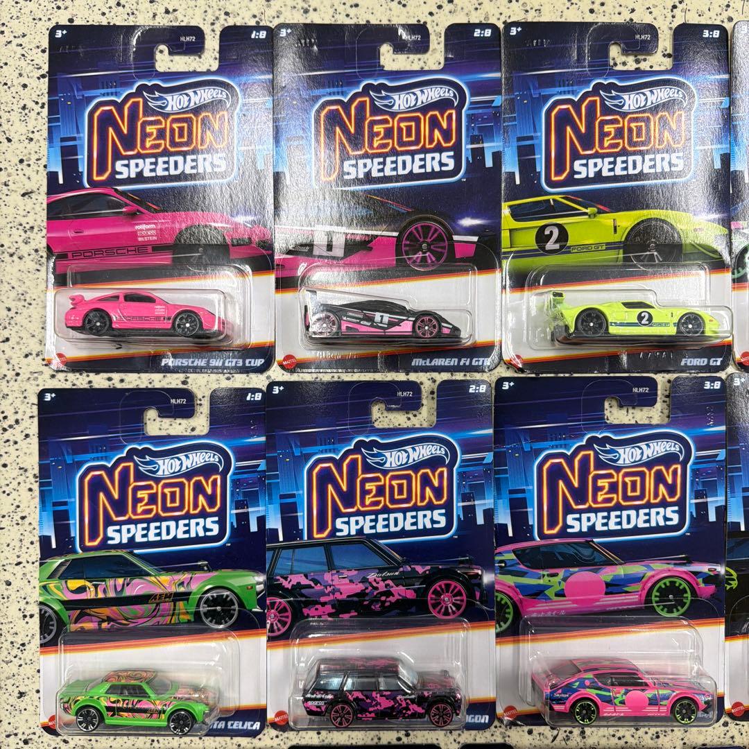 Hot Wheels Neon Speeders ミニカーセット 23台