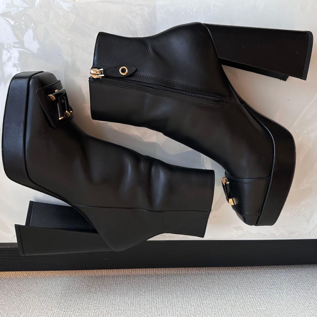 ルイヴィトン　シェイクライン　LV 厚底　アンクルショートブーツ　ブーティ