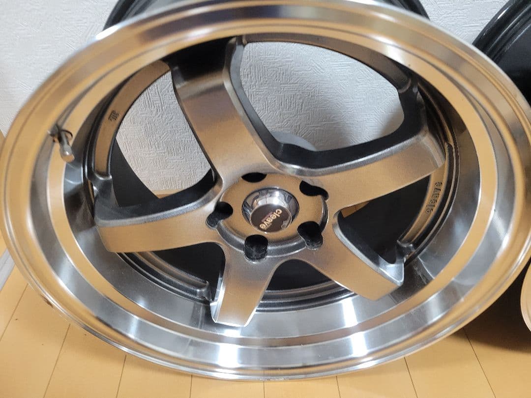 、*様 あと3時間。18インチcleave racingFL53 ほぼ未使用タイ