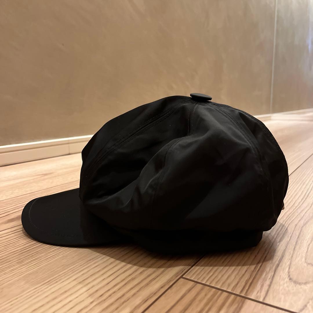 美品！プラダ　キャスケット