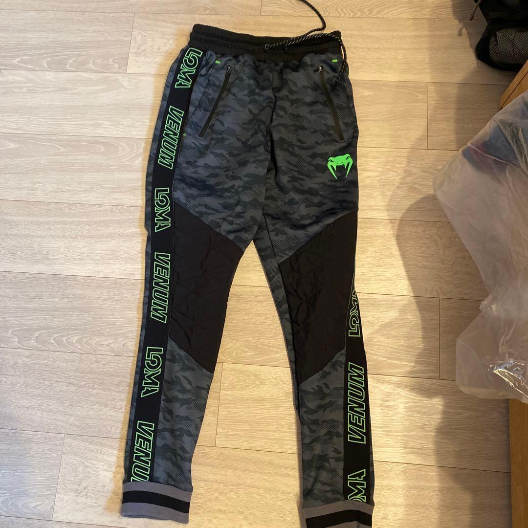 希少品venum ロマチェンコ　セットアップ　パーカーMサイズ　上下セット