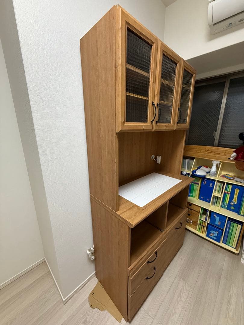 木目調 食器棚・キッチンカウンター
