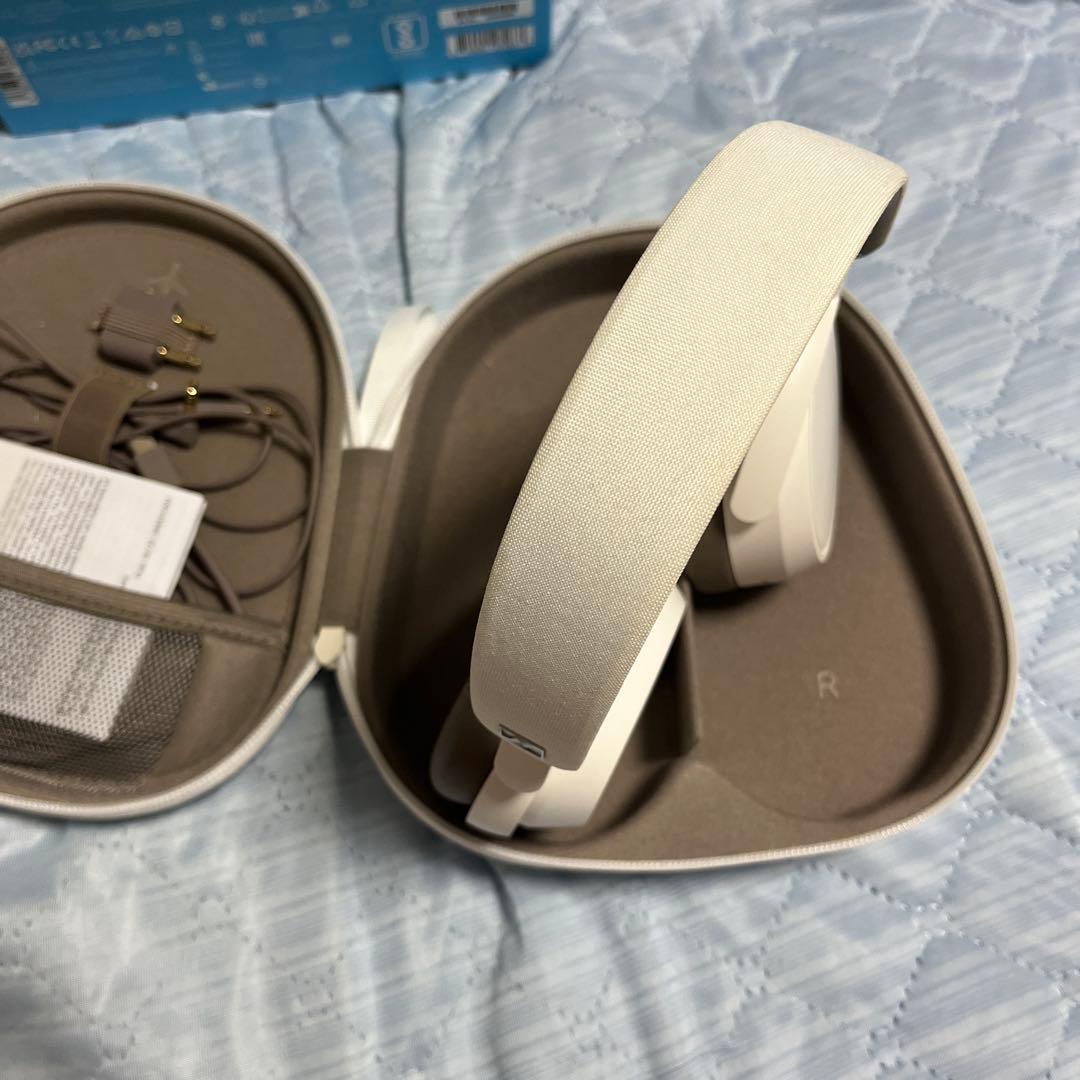 Momentum 4 Wireless プライドエディション