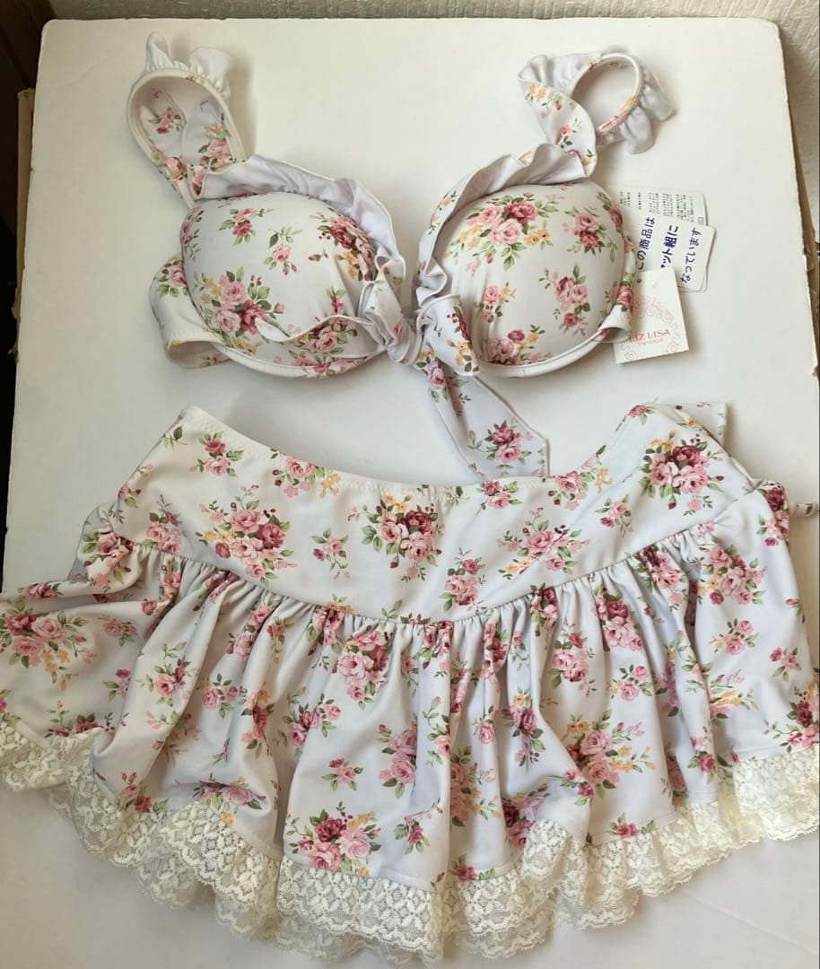 リズリサ　水着3点セット　花柄