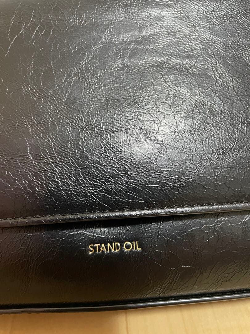 STAND OIL ブラックレザーショルダーバッグ