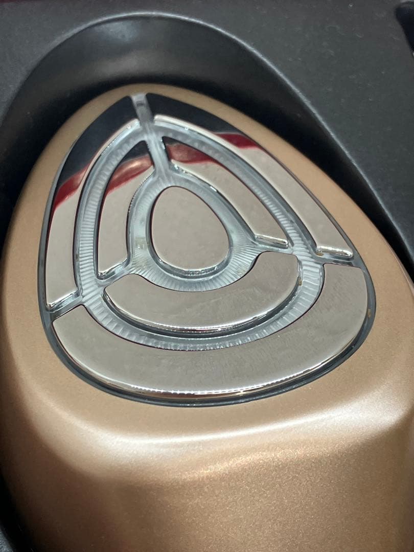 ME ラボンエクラ美顔器　IKKO プロデュース