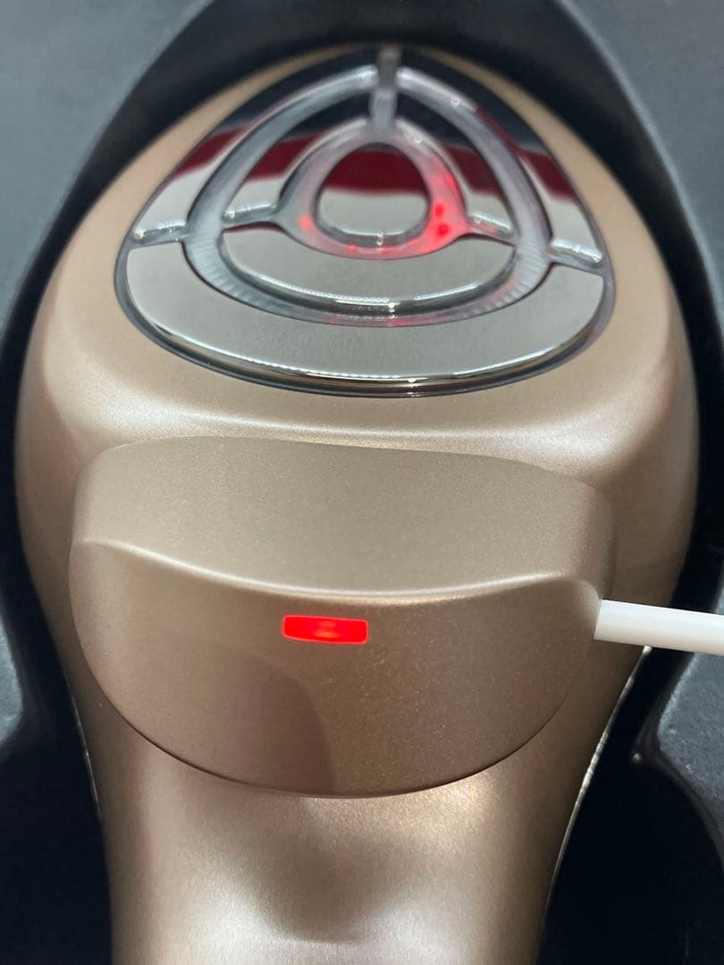 ME ラボンエクラ美顔器　IKKO プロデュース