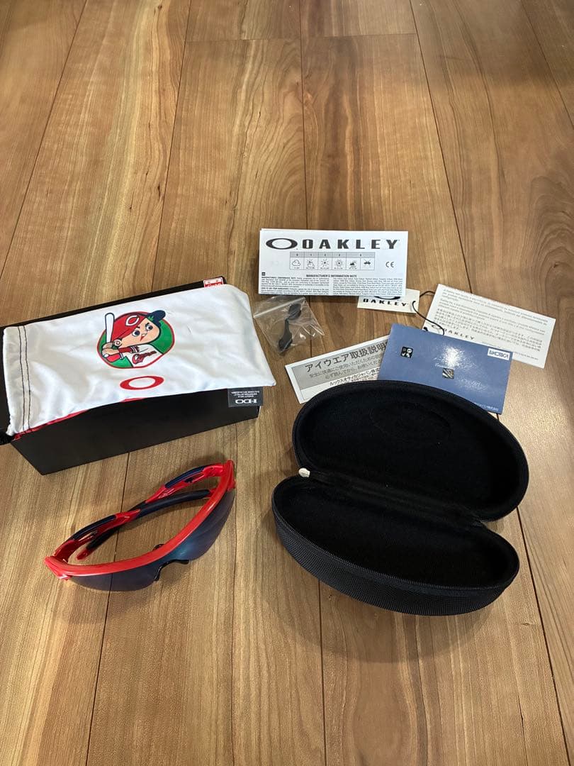 《限定品》OAKLEY サングラス 広島カープモデル