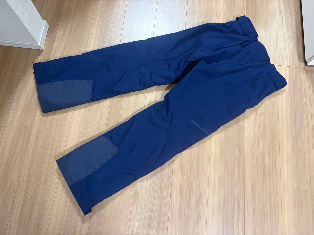 ★送料無料・超美品★お洒落　ゴールドウィン　スノーパンツ　スノーボード　スキー