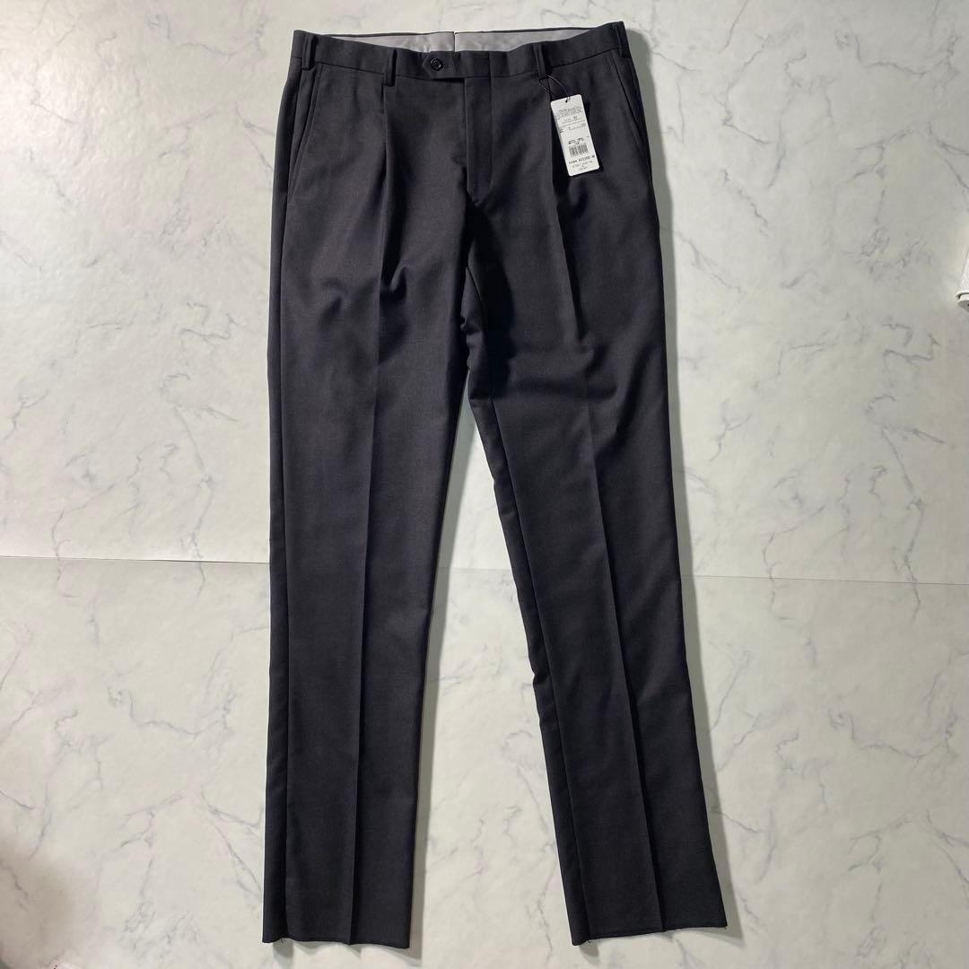 【新品未使用】マッキントッシュ　スラックス　タグ付き　大きいサイズ　ワンタック