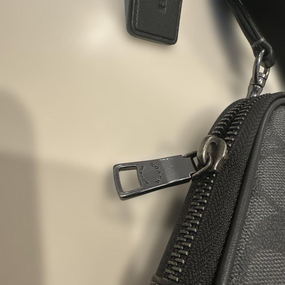 美品　COACH ショルダーバッグ ブラック