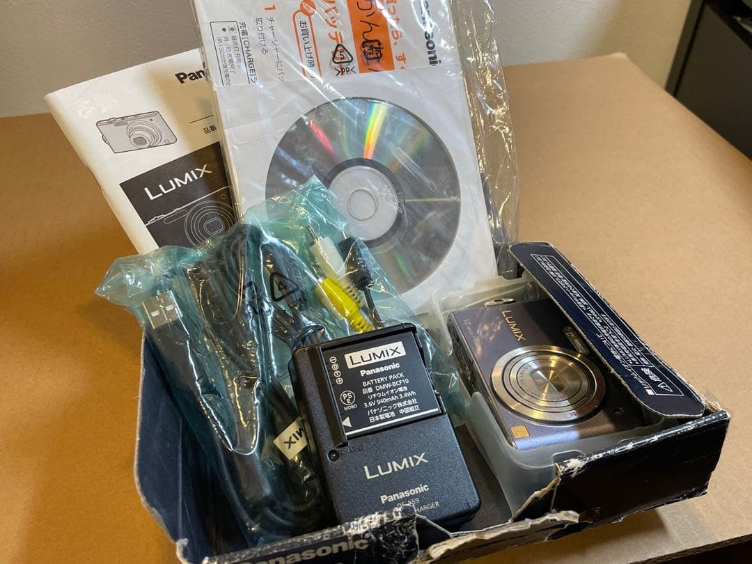パナソニック LUMIX デジカメ DMC-FX60 動作確認済み 付属品多数
