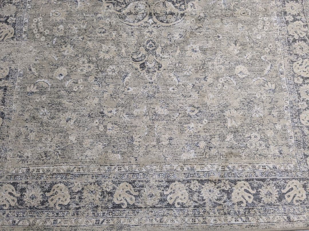 ZARA  フラワーヴィンテージラグ