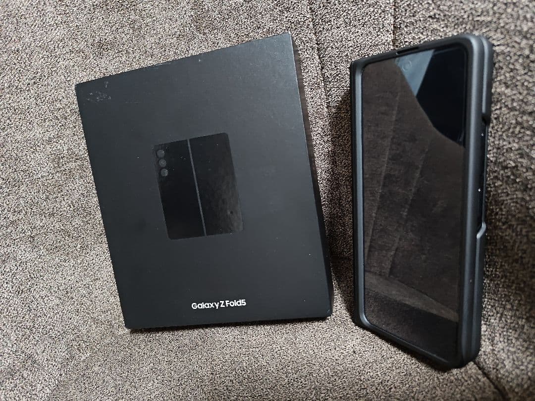 A*7様 Samsung Galaxy Z Fold 5 ブラック 本体 香港版