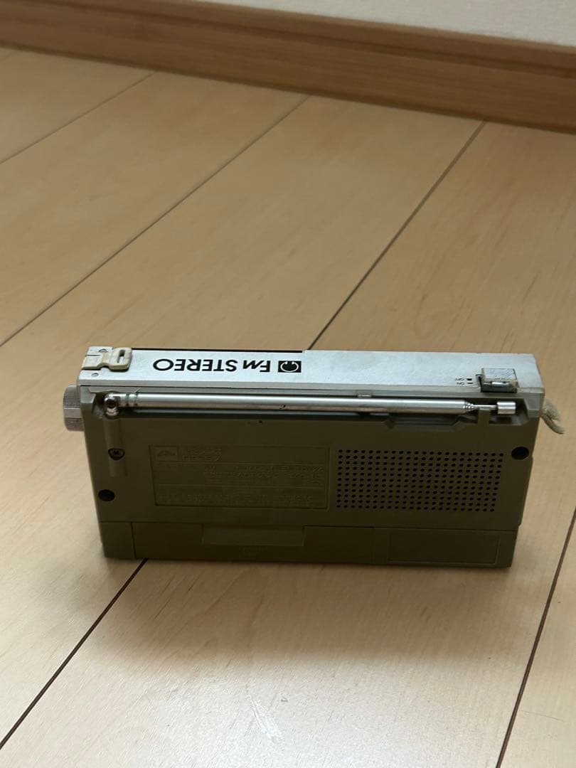 昭和レトロ TOSHIBA FM/AMラジオ RP-S7 動作品