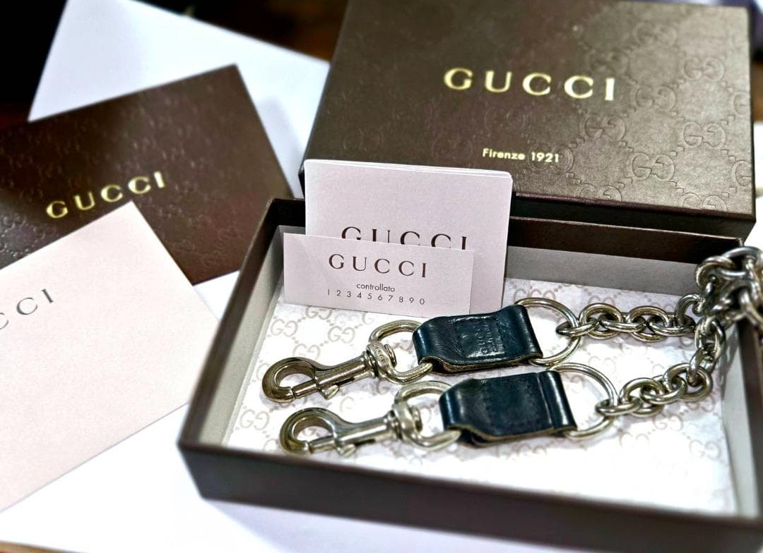 GUCCI 小物 レザー 本革 ブラック 黒 シルバー ウォレットチェーン