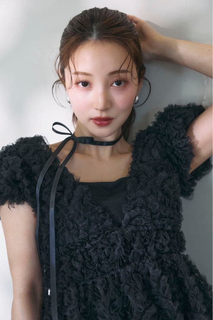 polaura フラワーぺプラムバックリボンチュニック ブラック