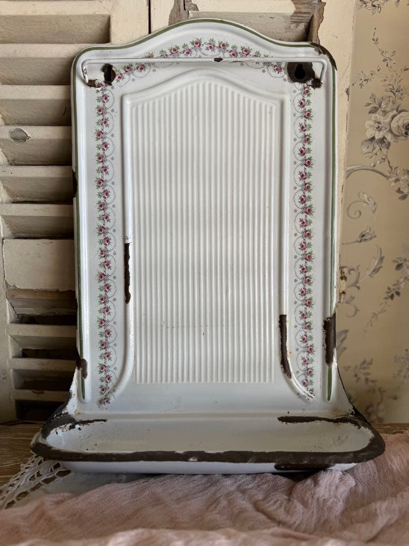 フランスアンティーホーローBB社ローズガーランドホワイトレア！レードルラック