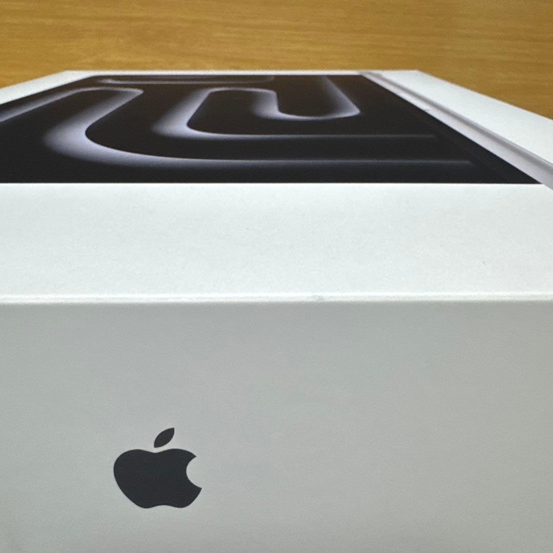 【Apple】MacBook Pro 14インチ M5 16GB 512GB