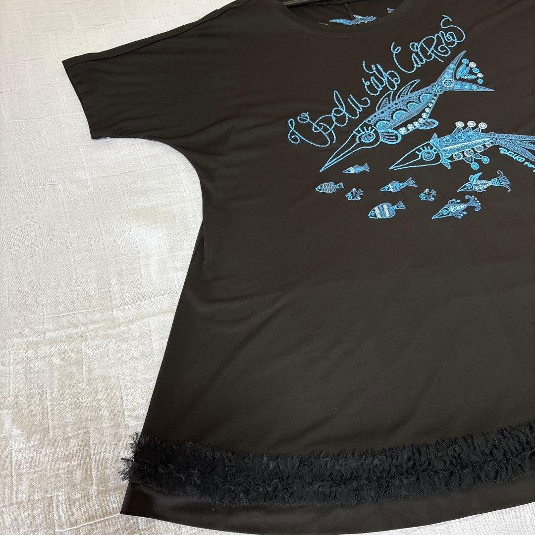 『未使用に近い』⭐️トクコプルミエヴォル⭐️黒地に魚刺繍ラグラン裾フリルチュニック❣️