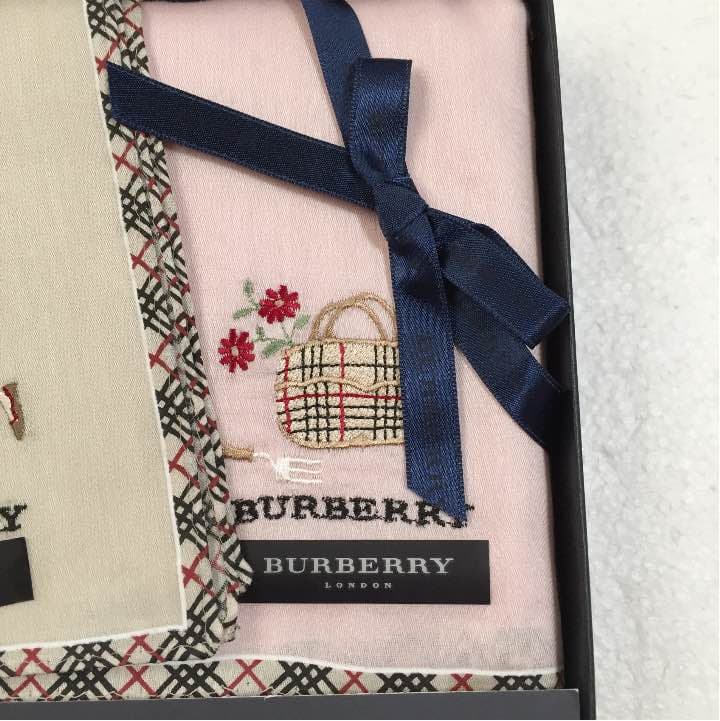 【専用】バーバリー ハンカチセット 刺繍 女の子柄