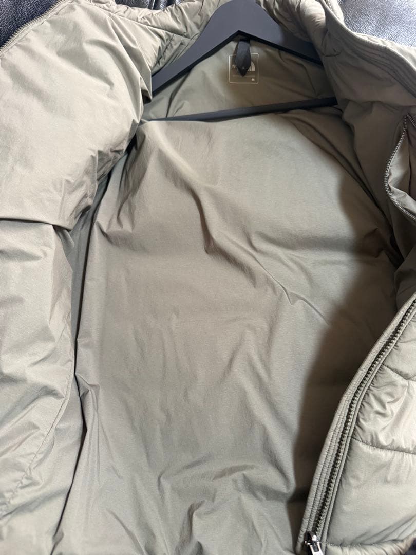 ノースフェイス　ダウンジャケット オリーブグリーン