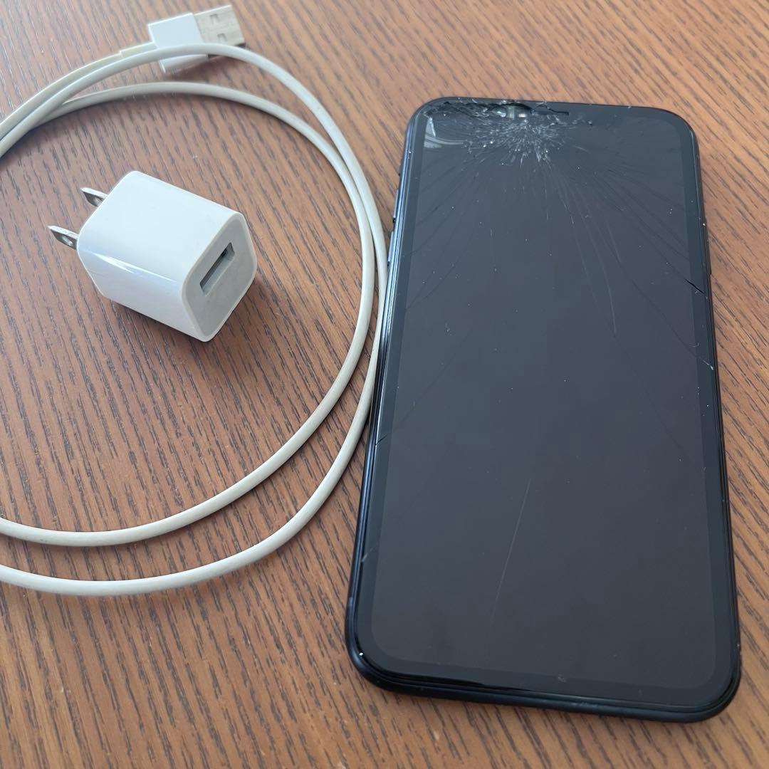 【ジャンク品】iPhone XR ブラック　液晶割れ