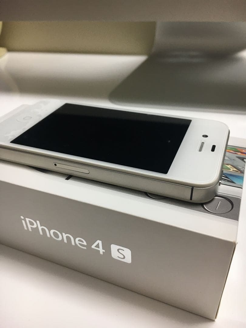 iPhone 4S 32GB ホワイト 付属品完備