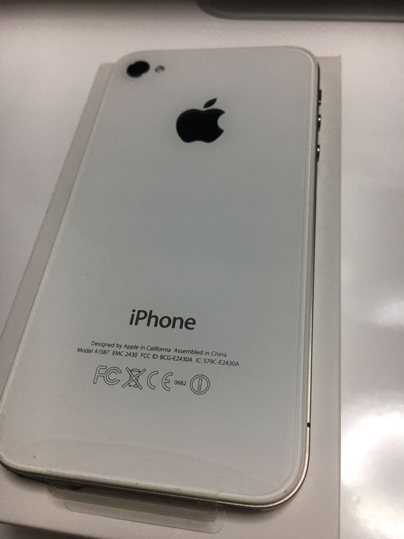 iPhone 4S 32GB ホワイト 付属品完備