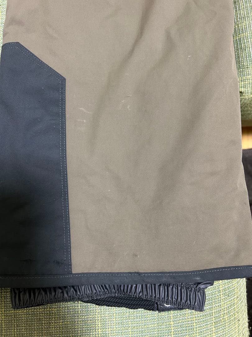 マウンテンハードウェア　ファイアフォールビブ　Sサイズ