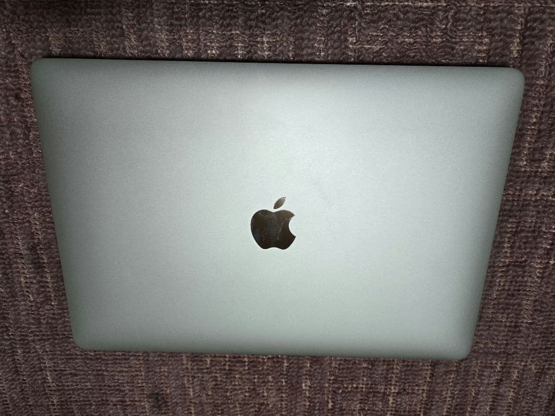 Apple MacBook Air 13インチ（Model A1932）