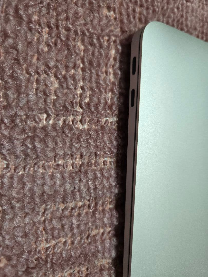 Apple MacBook Air 13インチ（Model A1932）